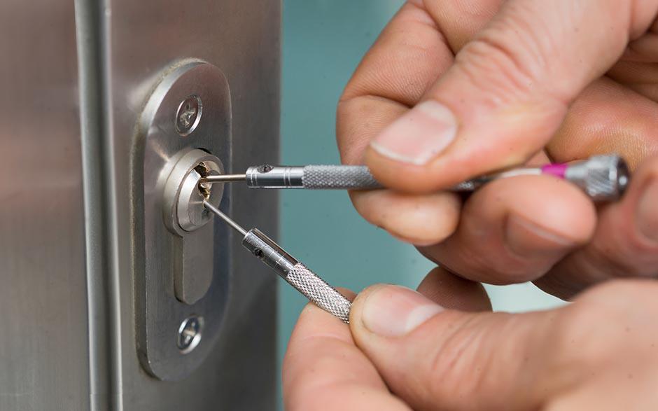 changer une serrure de porte Les Mureaux