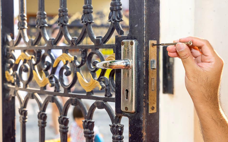 changer une serrure de porte Les Mureaux